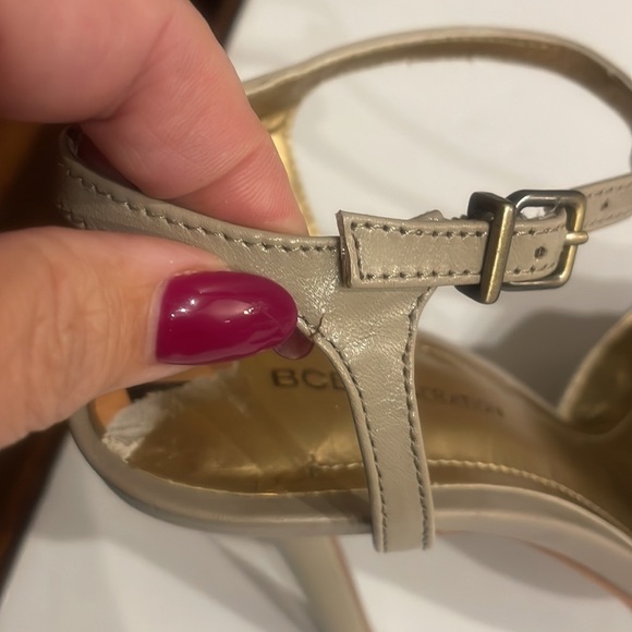 BCBGeneration leather T strap sling back two tone heels pointed toe size 7 - Picture 12 of 16